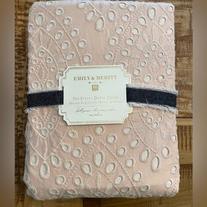 Pottery Barn Teen - Emily & Meritt Duvet Cover - Full/Queen. Color : Nude Blush